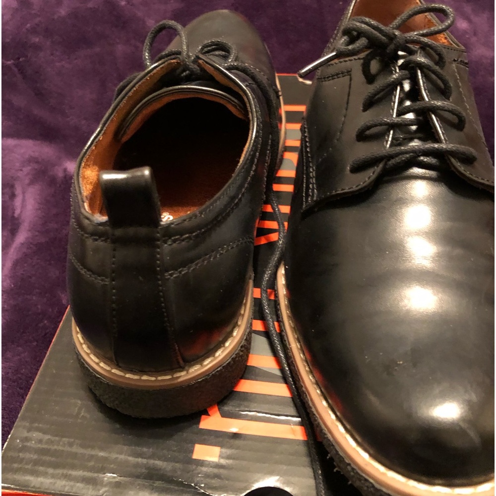Deer Stag boys black dress shoes